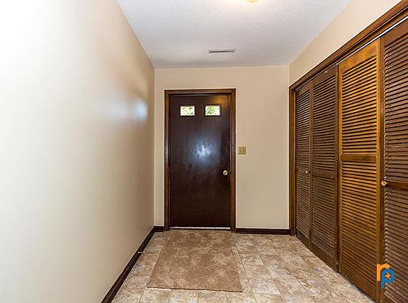 2nd image of 3427 Portia St