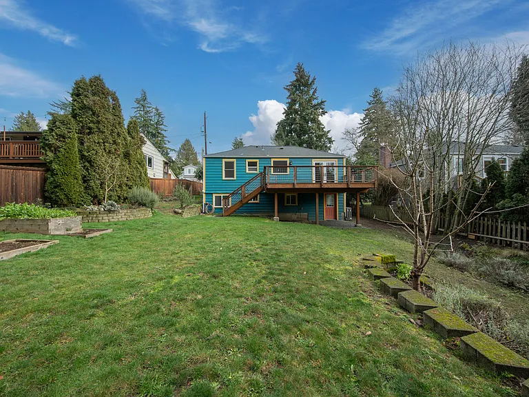11527 39th Ave NE — Photo 13
