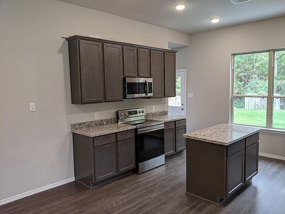4th image of 407 Mohawk Dr