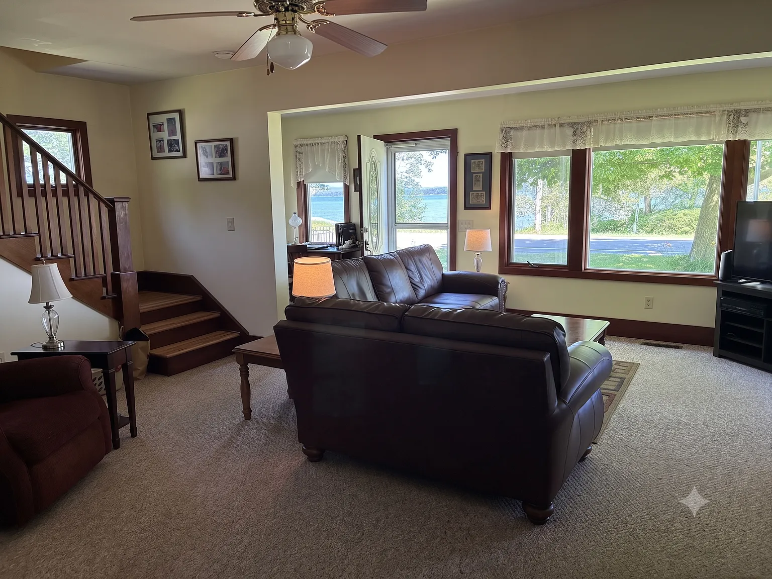3 bed, 1400 sqft, $1,950 — Photo 3