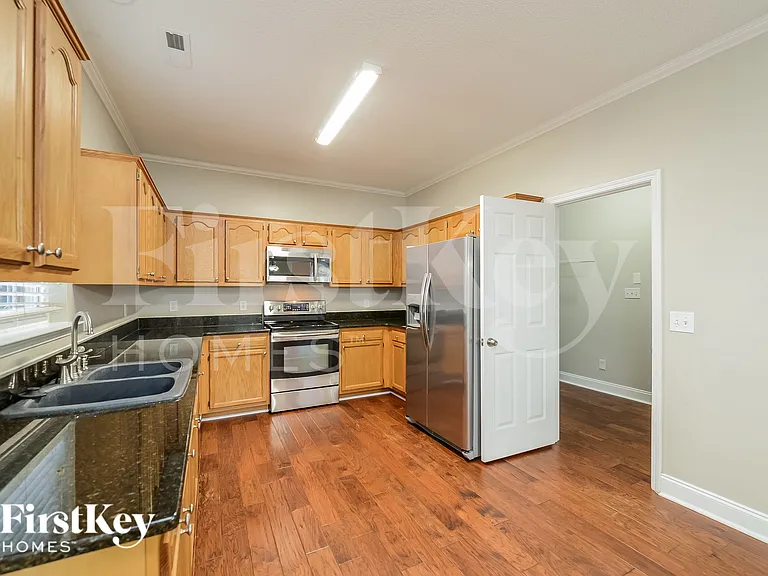 6052 Glen Way Dr — Photo 6