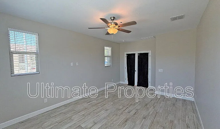 835 N 110th Ave — Photo 9