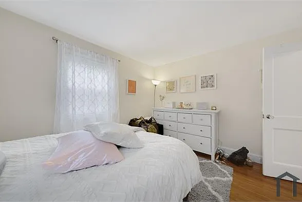 2 bed, 700 sqft, $2,750 — Photo 3
