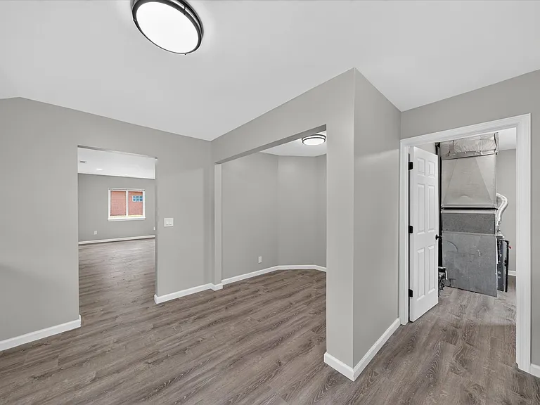 21150 Avon Ln — Photo 11