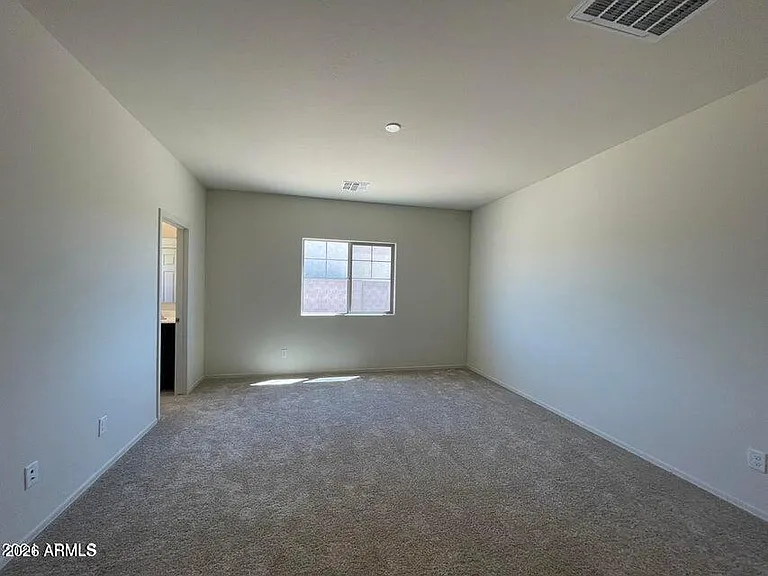4819 S 109th Ave — Photo 10