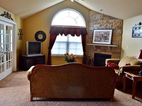 4th image of 2515 Allison Cir #15C