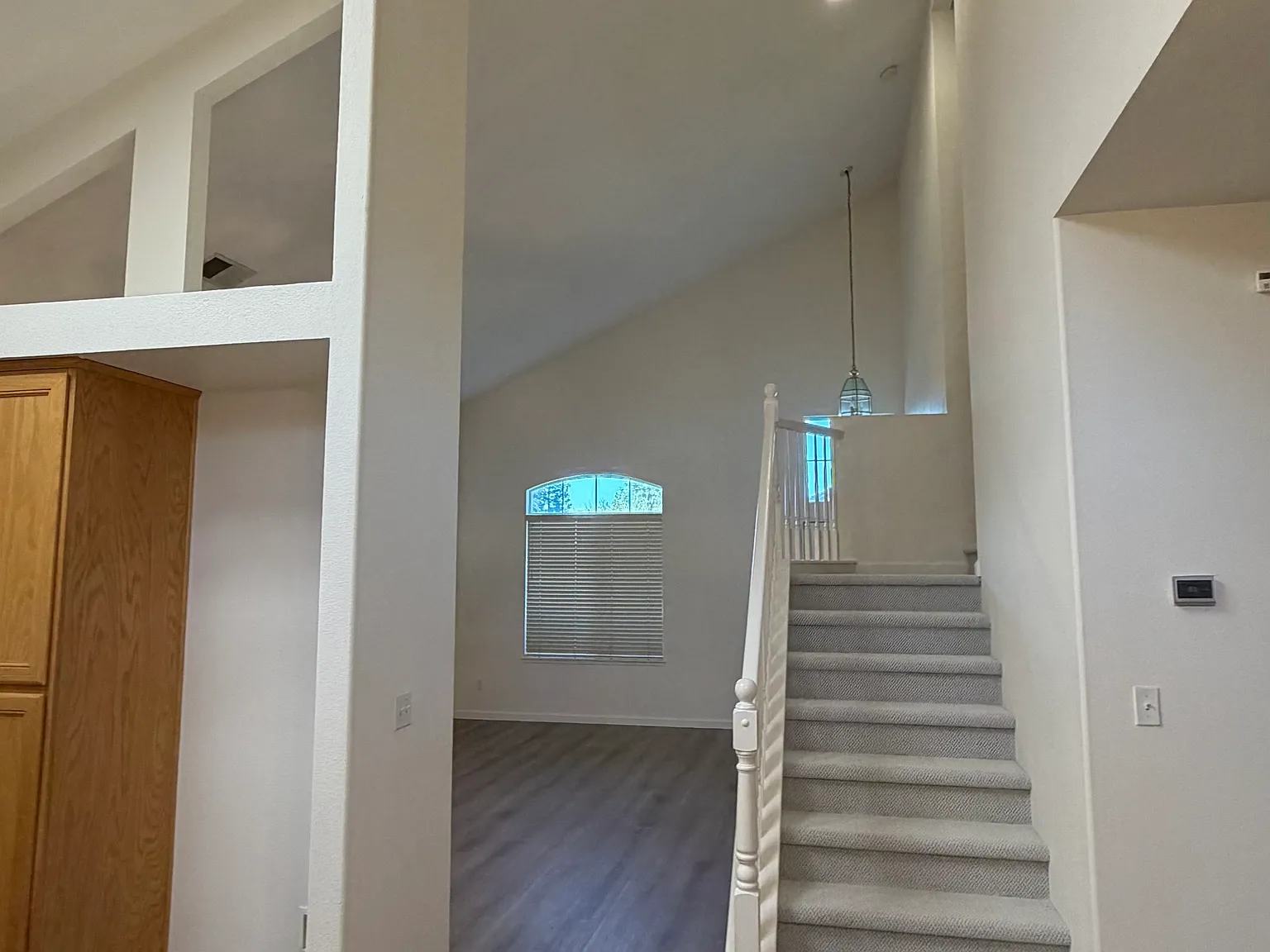 4 bed, 2.5 bath, 2032 sqft, $2,800 — Photo 3