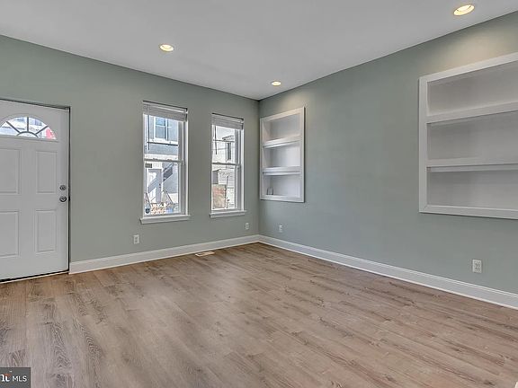 5th image of 1912 Fontain St