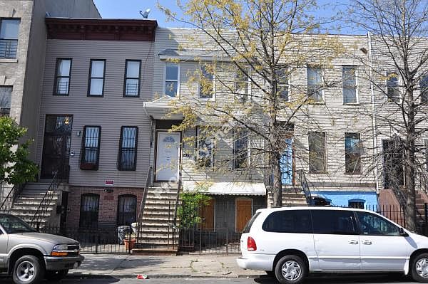 1st image of 295A Sumpter St
