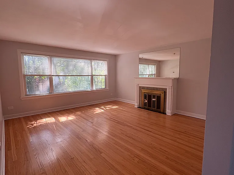 4946 N Menard Ave #2 — Photo 4
