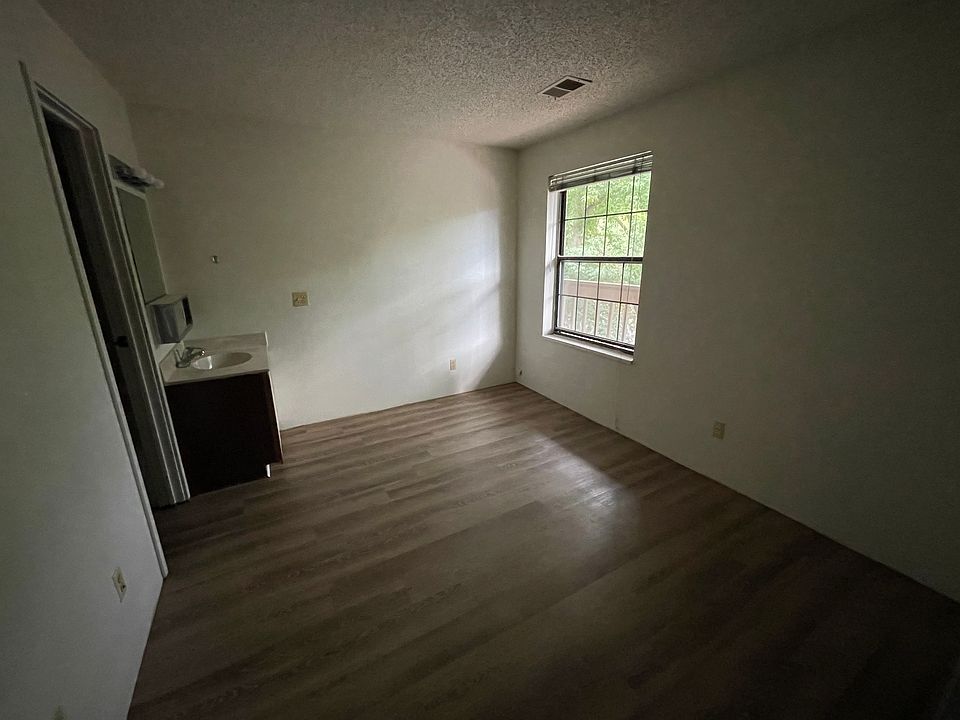 1st image of 2905 Shadow Creek Dr #C202
