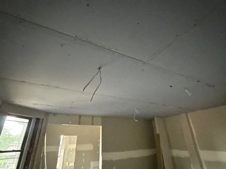 Walnut Court Apartments — Photo 3