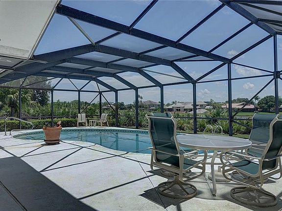 3rd image of 6210 SE Winged Foot Dr
