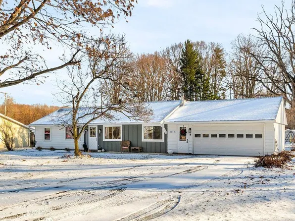 3712 State Rd, Fort Gratiot, MI 48059
