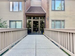 201 Bluffs Cir APT B, Noblesville, IN 46062