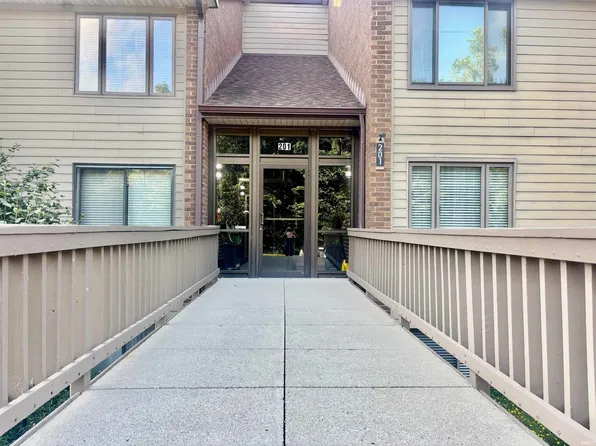201 Bluffs Cir APT B, Noblesville, IN 46062