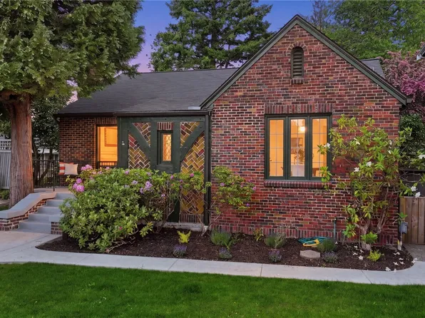 7550 21st Avenue NE, Seattle, WA 98115