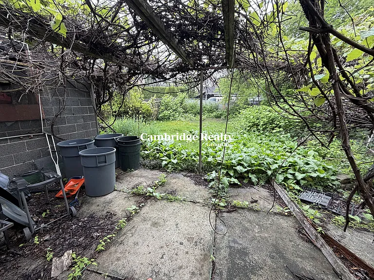 569 Main St #2T — Photo 34