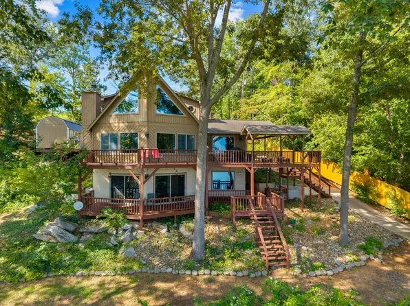 833 Plainview Dr, Dandridge, TN 37725