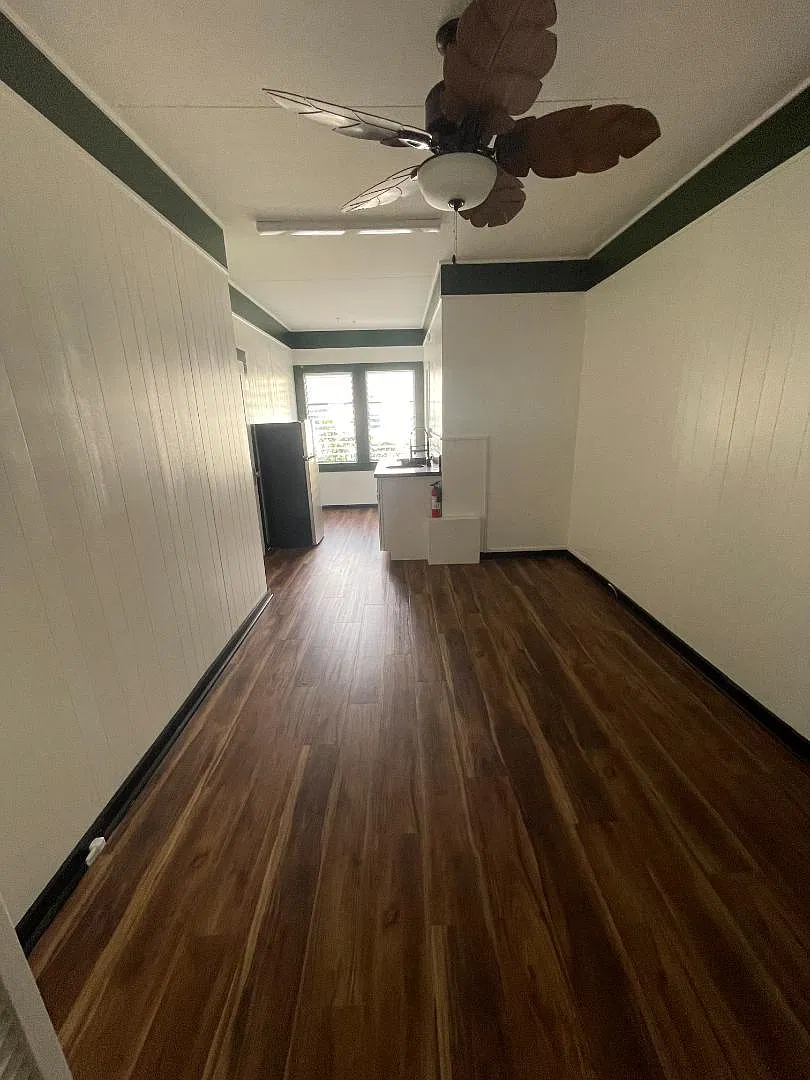 1126 3rd Ave - Room 4 — Photo 1