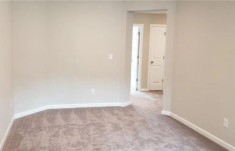 572 Bright St — Photo 13