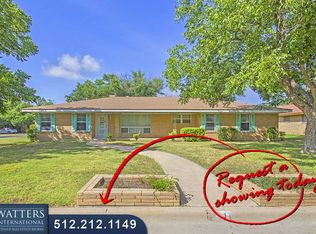 111 Anderson Dr, Elgin, TX 78621