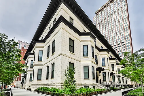 105 W Chestnut St Photo 1