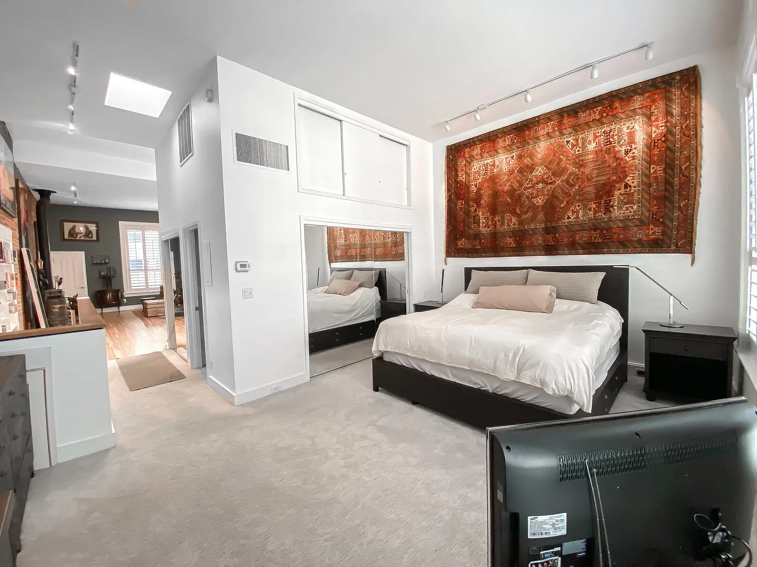 1 bed, 1034 sqft, $3,000 — Photo 2