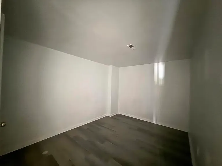 16848 Winston Ln — Photo 11
