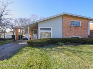 1034 Longaker Rd, Northbrook, IL 60062