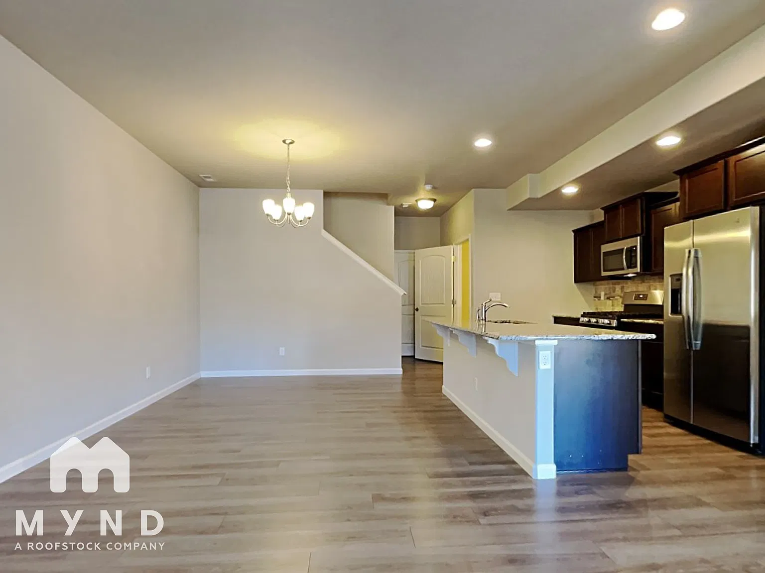 3 bed, 2.5 bath, 1692 sqft, $1,965 — Photo 4