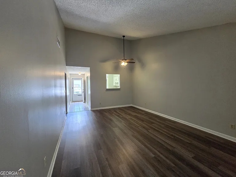 425 Admirals Walk Dr — Photo 15