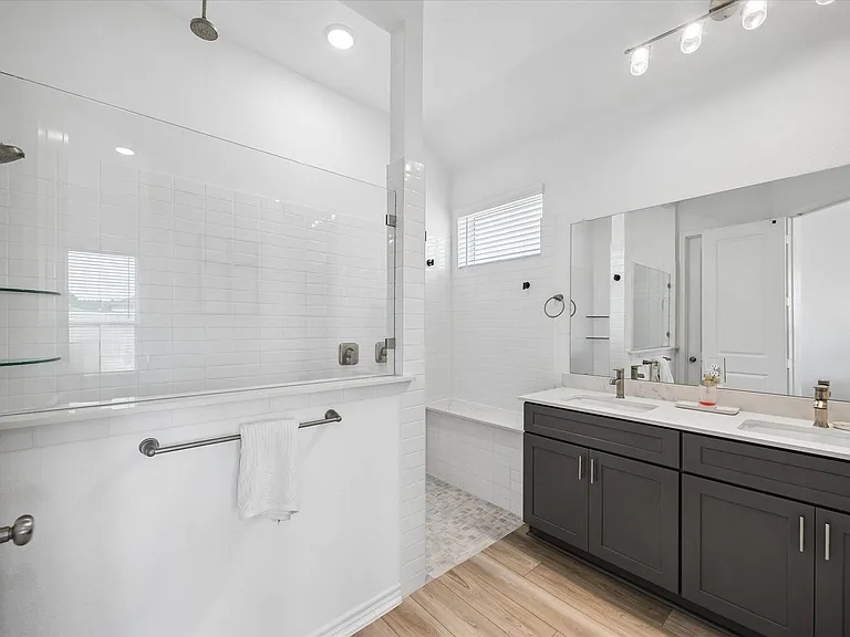551 Ruby Bend Ln — Photo 13