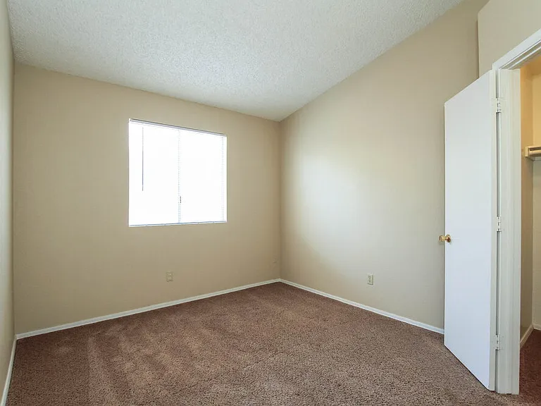 8864 W Morningside Dr — Photo 10