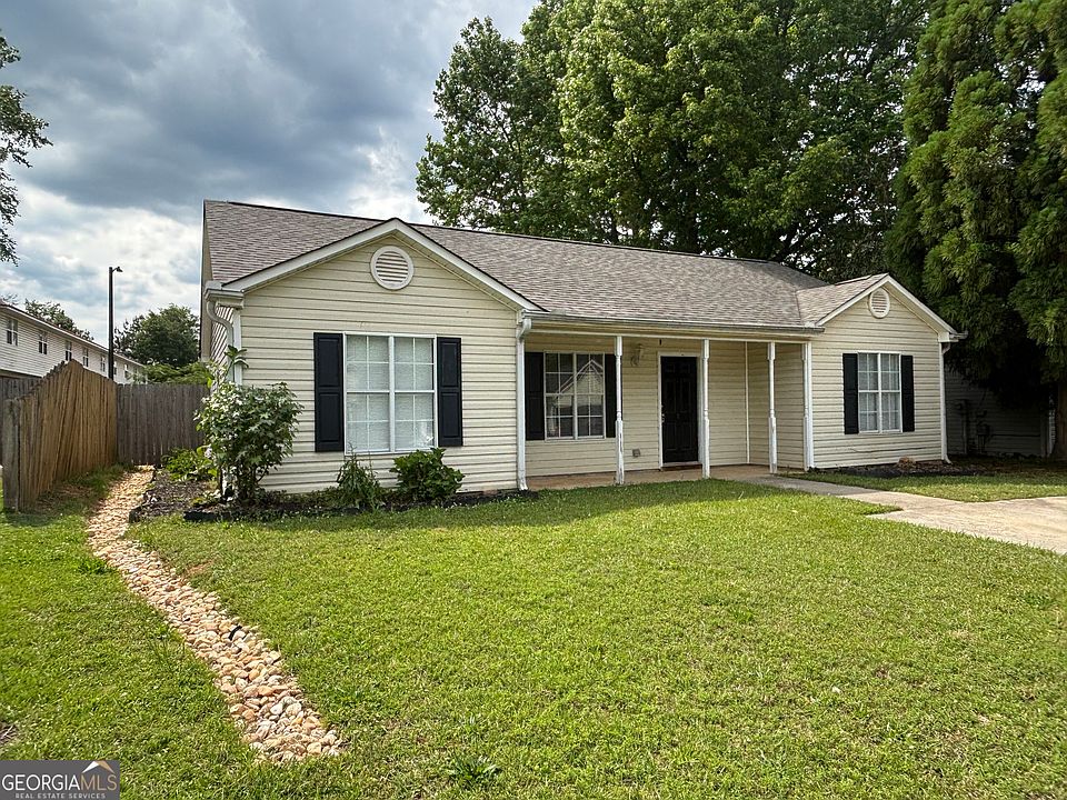 1st image of 286 Courtyard Cir
