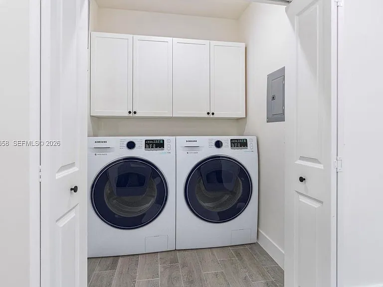 710 Peacock Ave — Photo 40