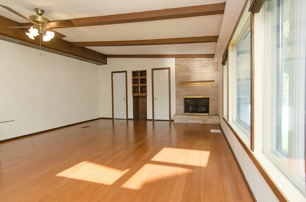 1204 W Park Ave photo 1