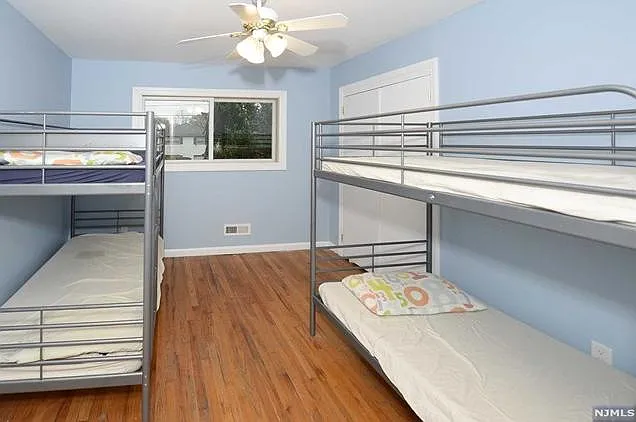 16-26 Alden Ter — Photo 12