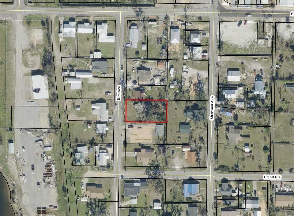 2nd image of 224 Elm Ave