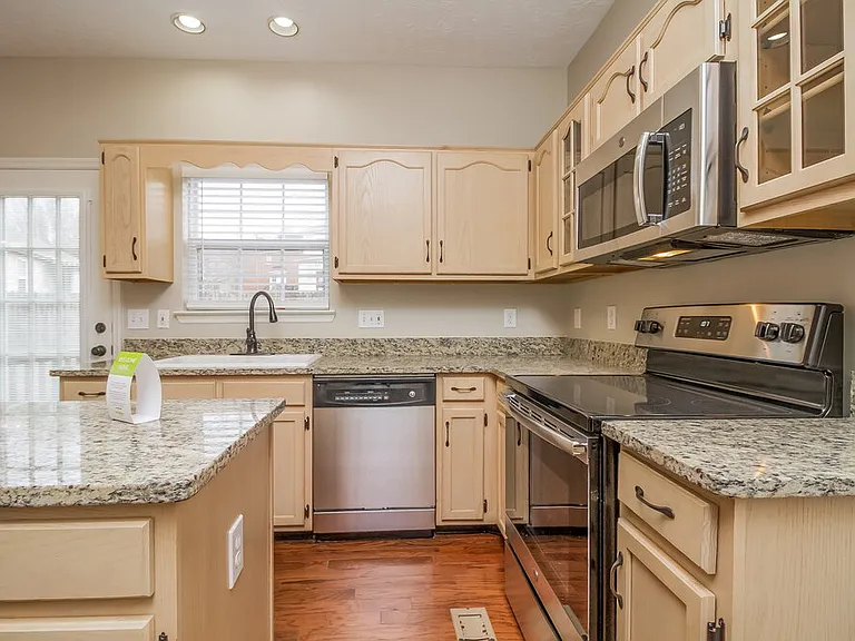 209 Chandlers Pass Ct — Photo 8