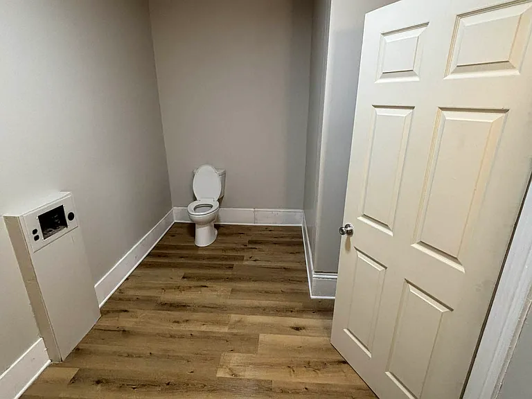 453 Wayne St #1 — Photo 4