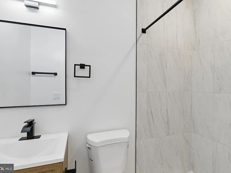4021 Brown St #4 — Photo 5