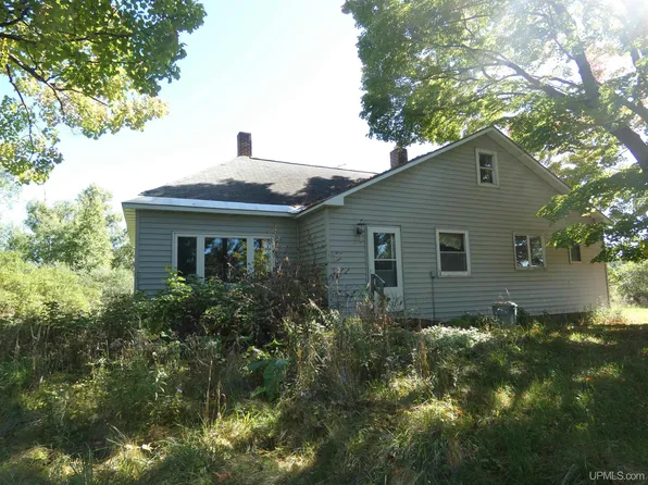 14710 N Cemetery Rd, Ewen, MI 49925