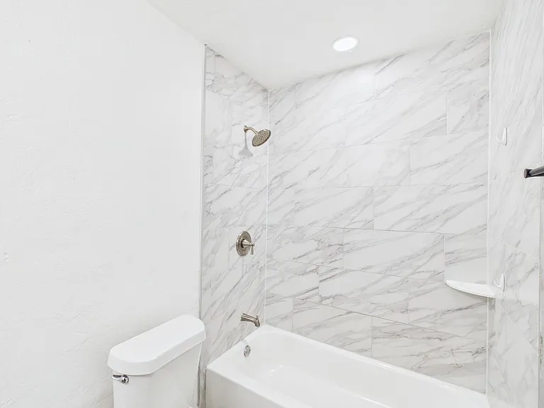 449 NW 53rd St — Photo 20