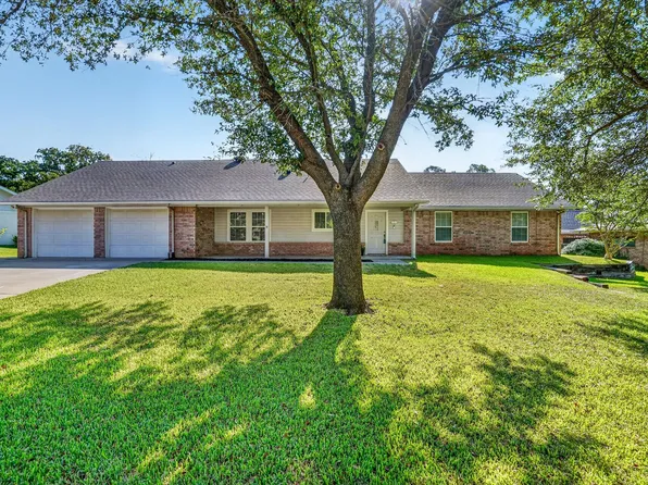 215 Mistletoe Ln, Keene, TX 76059