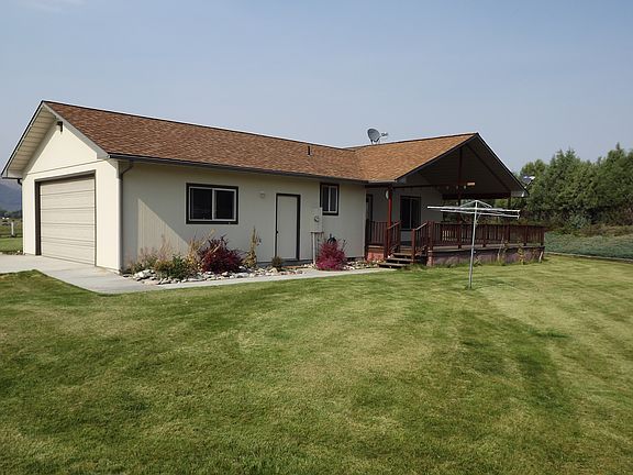 South side - Garage and deck