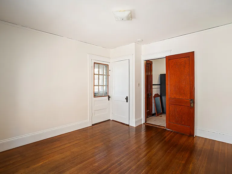 29-31 Chatham St #2 — Photo 18