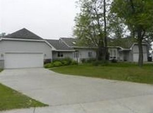 611 Grove St #A, Portage, WI 53901