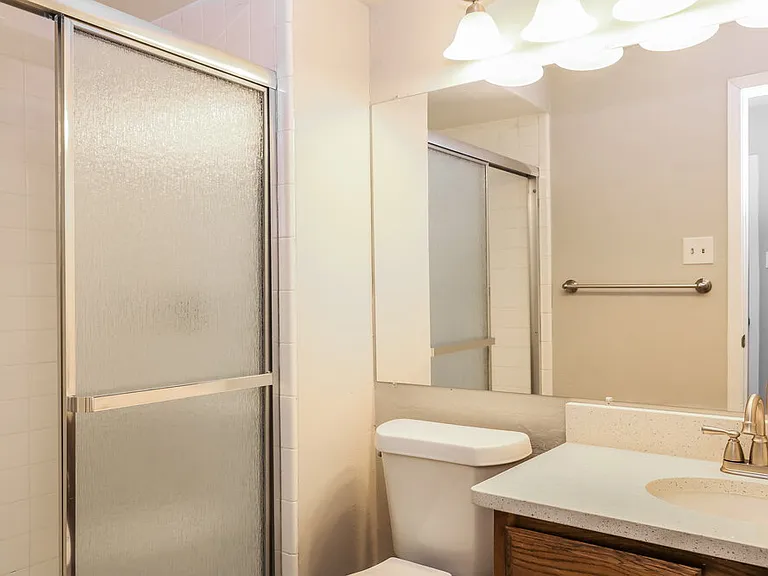 2325 Woodhollow Ave — Photo 16