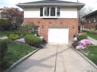 6501 247th St, Little Neck, NY 11362